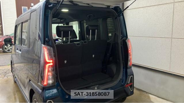 Daihatsu TANTO 2022-07 8281446-17