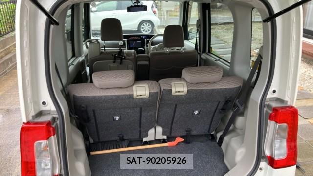 Daihatsu TANTO 2016-01 8281465-17