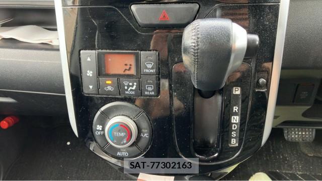 Daihatsu TANTO 2014-03 8281497-14