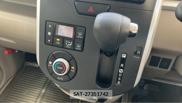 Daihatsu TANTO 2015-07 8281709-14