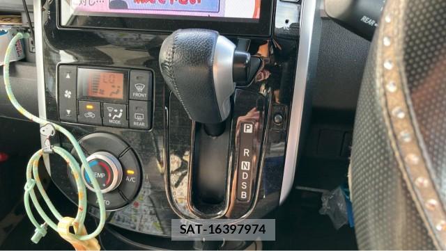 Daihatsu TANTO 2015-03 8282391-14