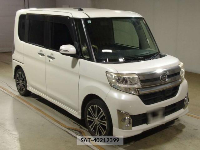 Daihatsu TANTO 2013-12 8283862-0