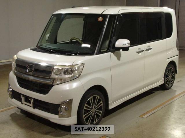 Daihatsu TANTO 2013-12 8283862-1