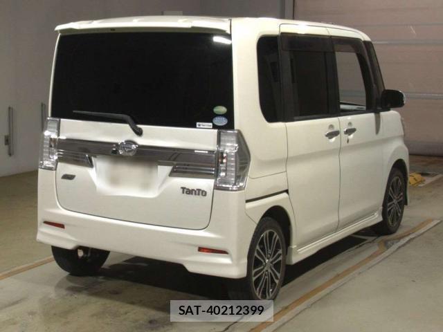Daihatsu TANTO 2013-12 8283862-2