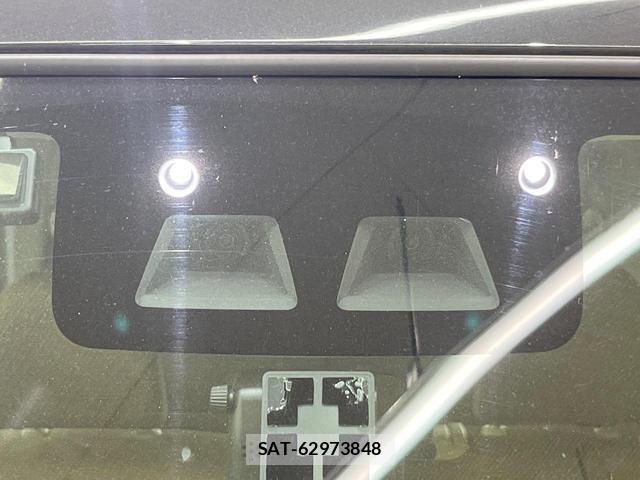 Daihatsu TANTO 2018-10 8284005-6