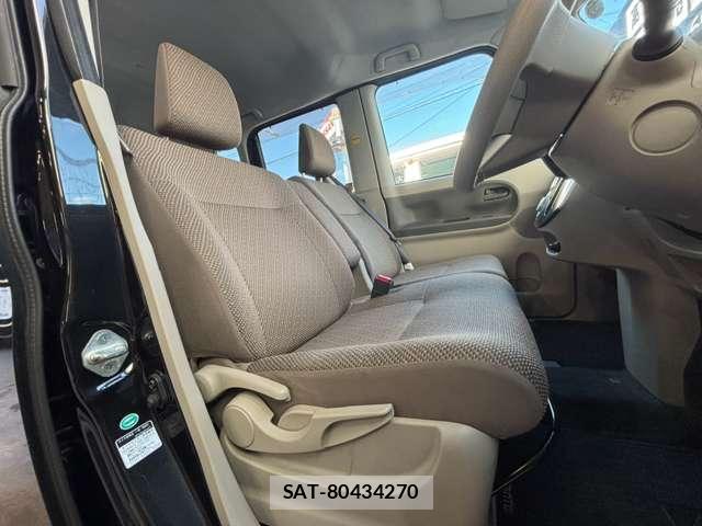 Daihatsu TANTO 2017-01 8284202-5