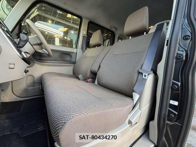 Daihatsu TANTO 2017-01 8284202-6