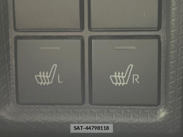 Daihatsu TANTO 2021-09 8284282-6