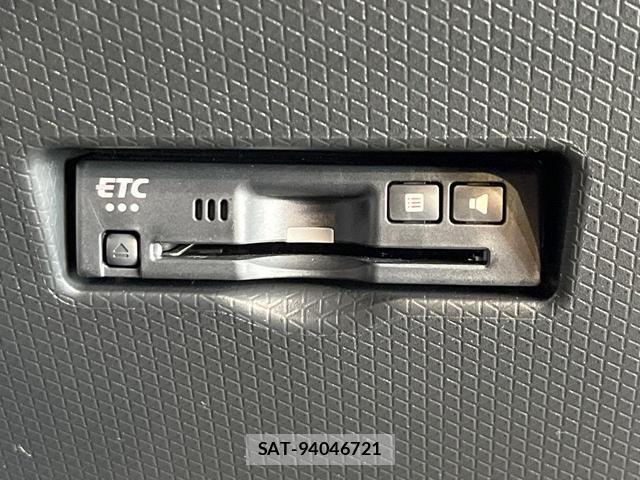 Daihatsu TANTO 2025-10 8285152-3