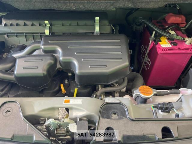 Daihatsu TANTO 2017-12 8285155-18