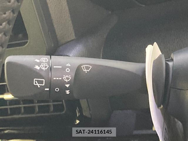 Daihatsu TANTO 2025-12 8285415-6