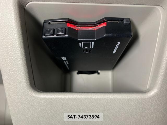 Daihatsu TANTO 2017-04 8285559-18