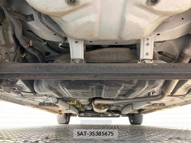 Daihatsu TANTO 2017-07 8285610-18
