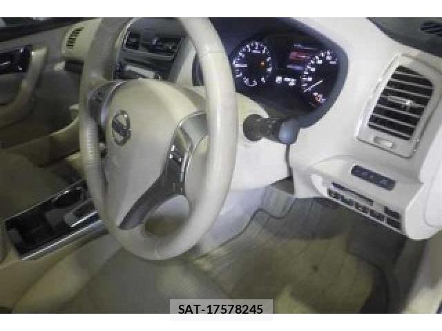 Nissan TEANA 2015-10 8278937-3