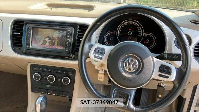 VolksWagen THE BEETLE 2013-07 8282432-16