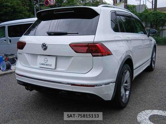 VolksWagen TIGUAN 2018-01 8277304-5