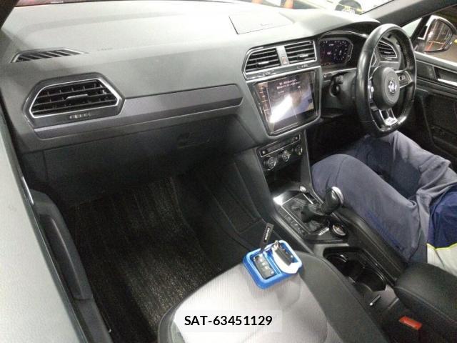 VolksWagen TIGUAN 2020-03 8278903-2