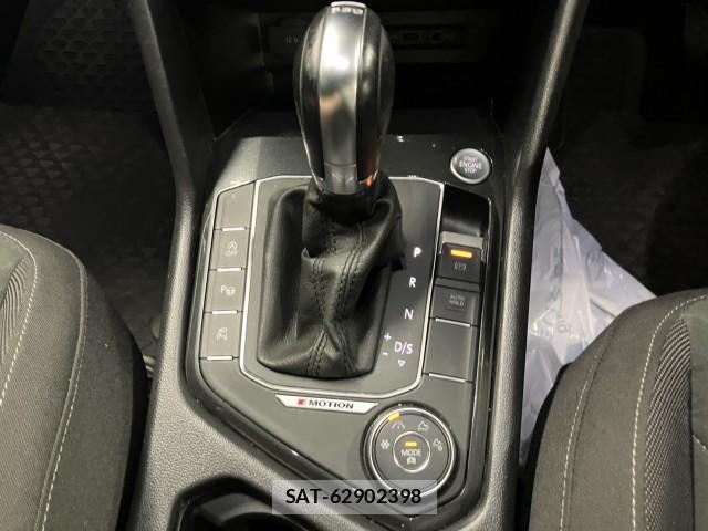 VolksWagen TIGUAN 2019-08 8279000-13