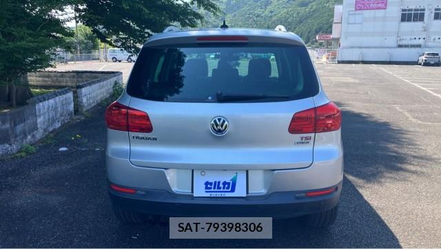 VolksWagen TIGUAN 2016-03 8282330-1