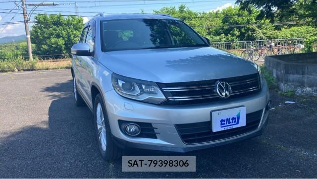 VolksWagen TIGUAN 2016-03 8282330-11
