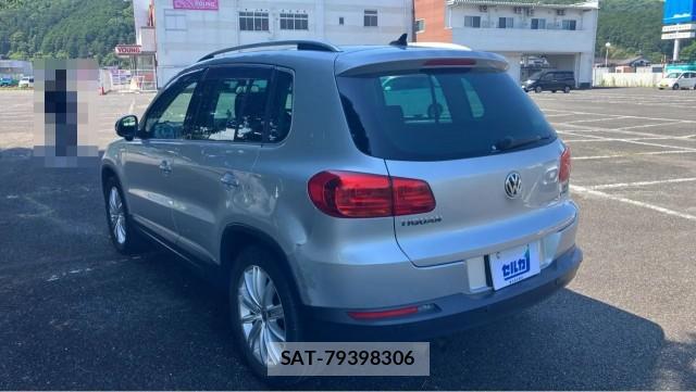 VolksWagen TIGUAN 2016-03 8282330-13