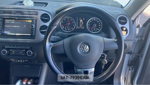 VolksWagen TIGUAN 2016-03 8282330-16
