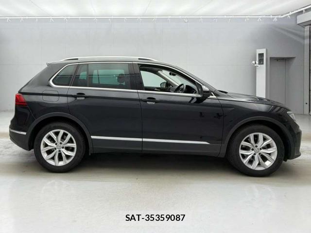 VolksWagen TIGUAN 2018-02 8284378-9