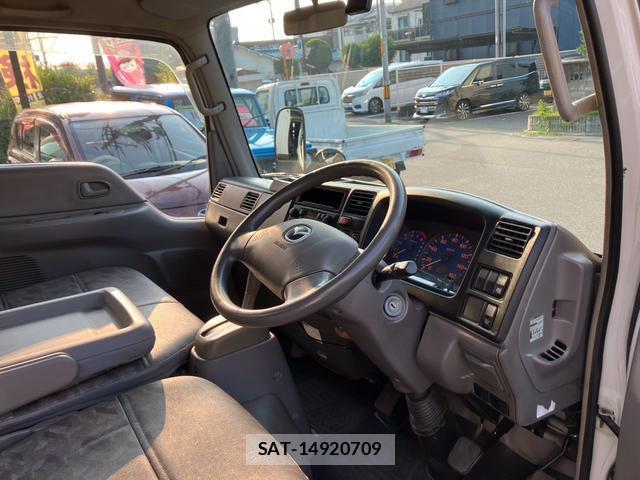 Mazda TITAN DASH 2007-11 8277677-8