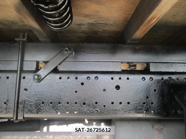 Mazda TITAN 2006-09 8279561-4