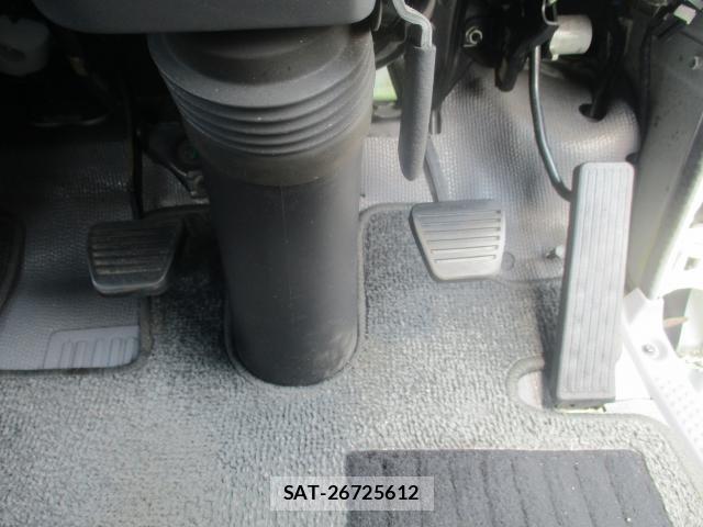 Mazda TITAN 2006-09 8279561-7