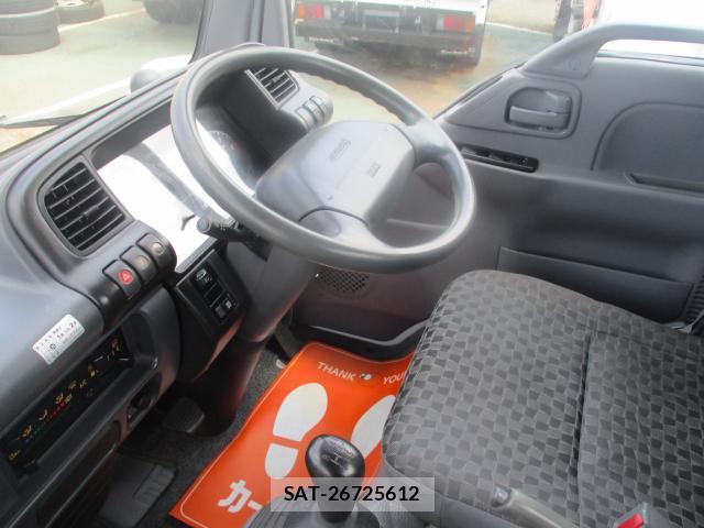 Mazda TITAN 2006-09 8279561-8