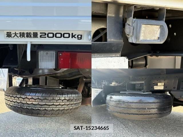 Mazda TITAN 2012-06 8284813-11