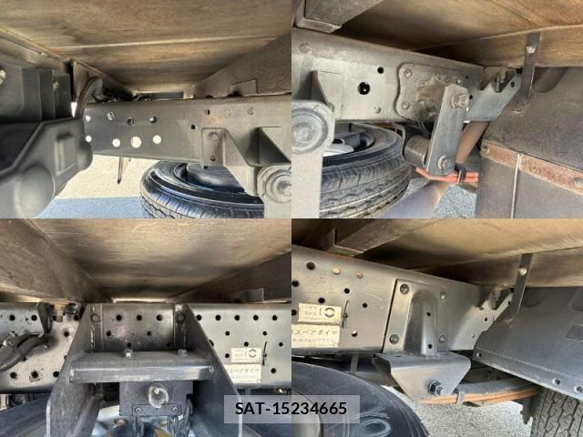 Mazda TITAN 2012-06 8284813-18