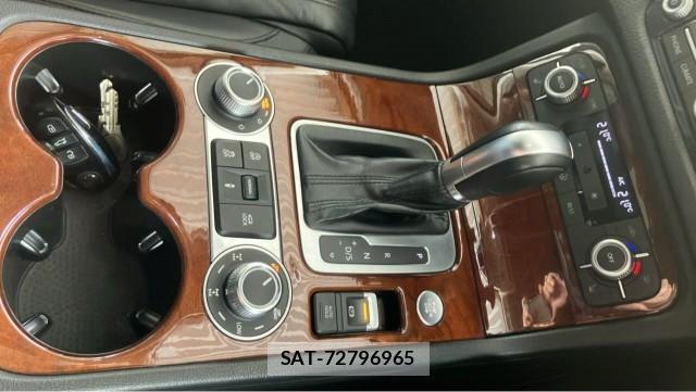 VolksWagen TOUAREG 2015-09 8280711-14
