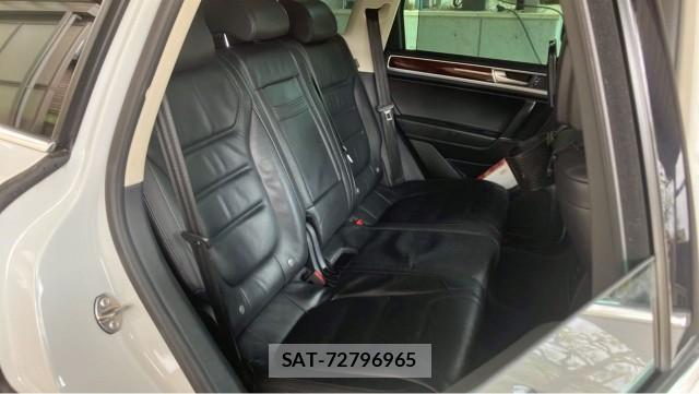 VolksWagen TOUAREG 2015-09 8280711-6