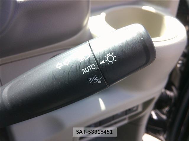 Mitsubishi TOWN BOX 2025-02 8281218-17