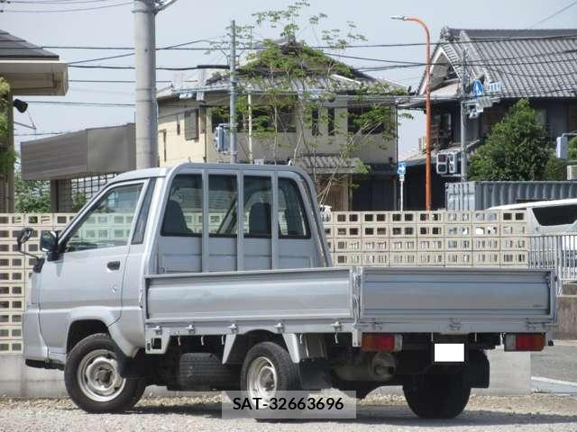 Toyota TOWNACE TRUCK 2005-06 8284212-13