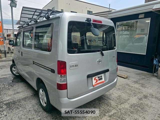 Toyota TOWNACE VAN 2010-11 8278633-2