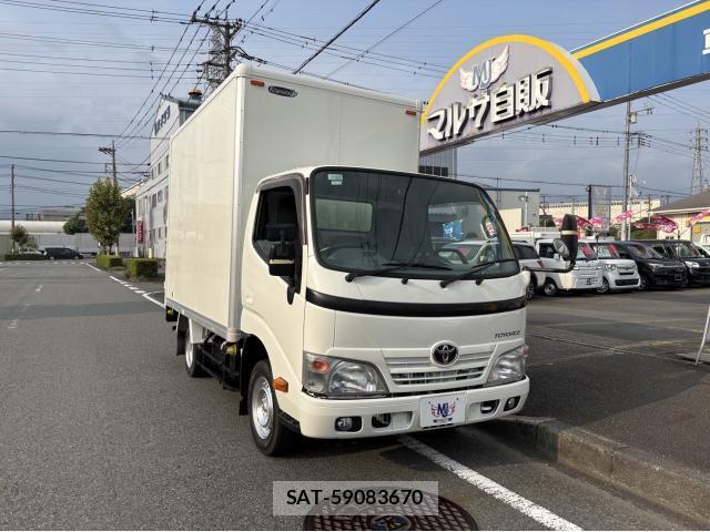 Toyota TOYOACE 2016-05 8280289-0