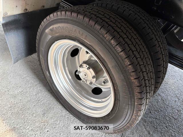Toyota TOYOACE 2016-05 8280289-10