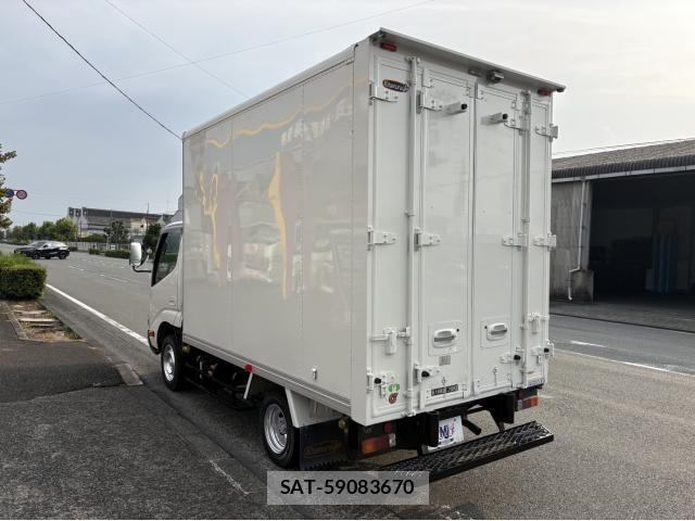 Toyota TOYOACE 2016-05 8280289-11