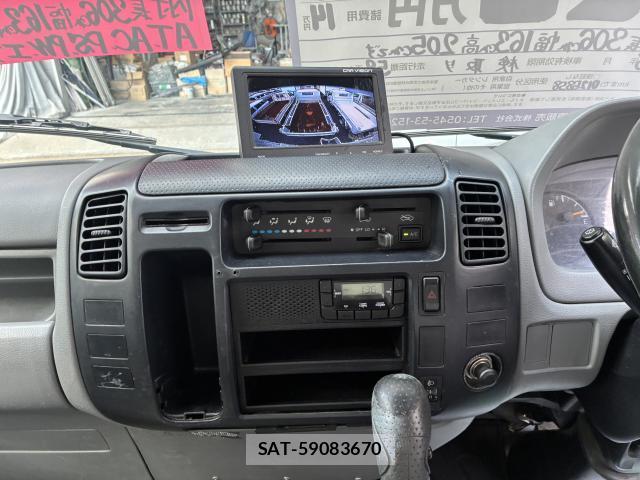 Toyota TOYOACE 2016-05 8280289-12