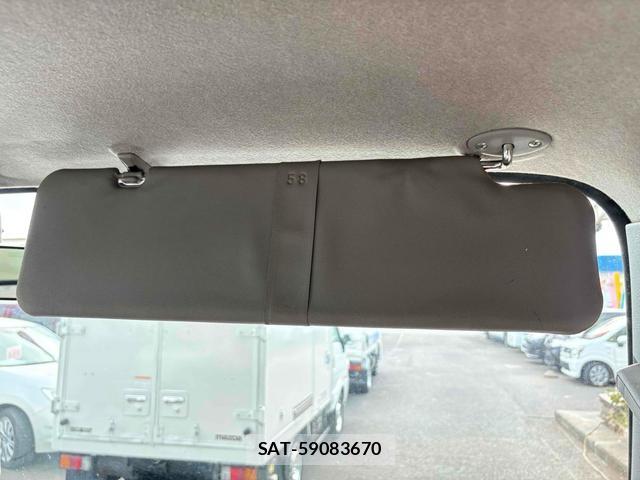 Toyota TOYOACE 2016-05 8280289-14