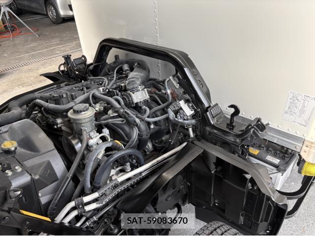 Toyota TOYOACE 2016-05 8280289-7
