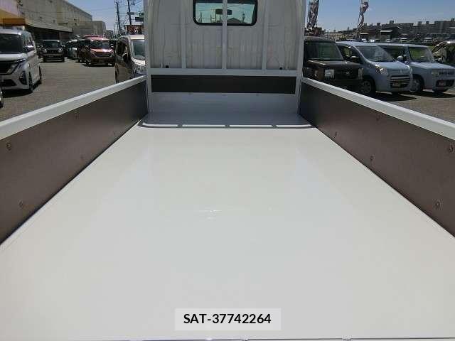 Toyota TOYOACE 2014-09 8282582-12