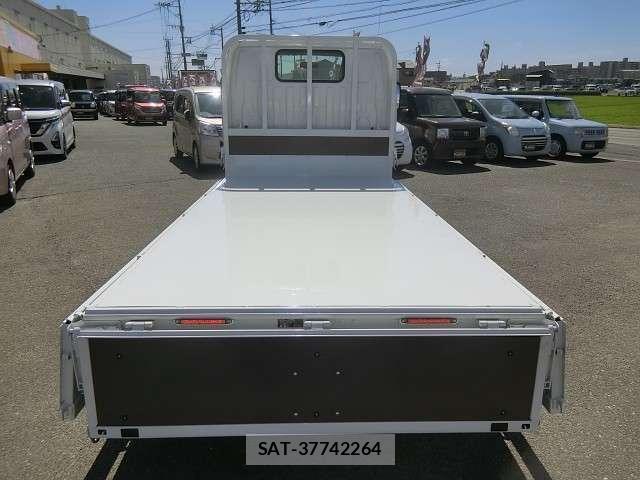 Toyota TOYOACE 2014-09 8282582-14