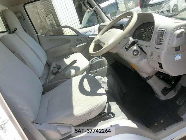 Toyota TOYOACE 2014-09 8282582-6