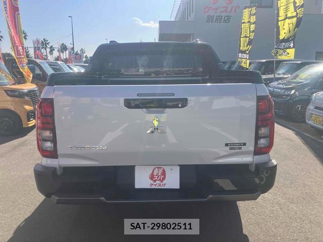 Mitsubishi TRITON 2026-01 8277125-6