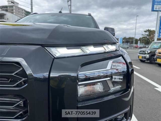 Mitsubishi TRITON 2025-12 8277124-12