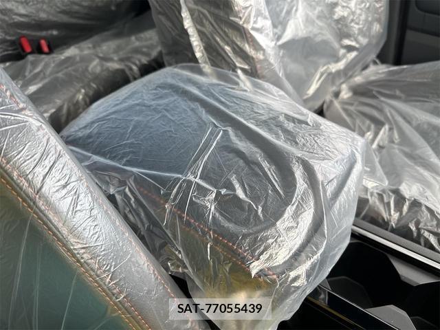 Mitsubishi TRITON 2025-12 8277124-13